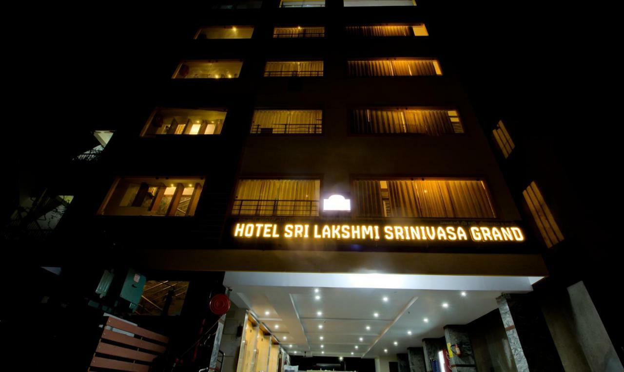 Hotel Treebo Sls Grand Tirupati Exteriér fotografie
